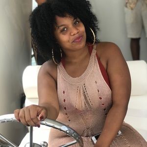 Meet your Posher, Candace